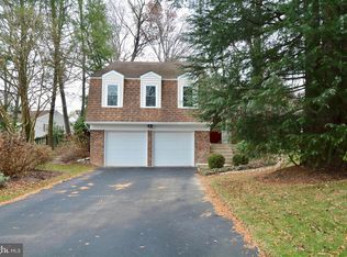 5097 Queens Wood Dr, Burke, VA 22015