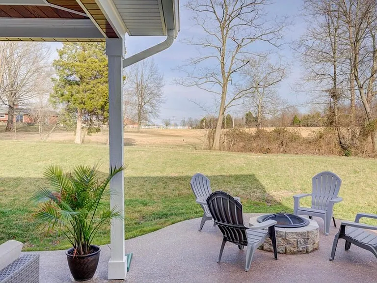 11916 Trottingham Cir — Photo 33