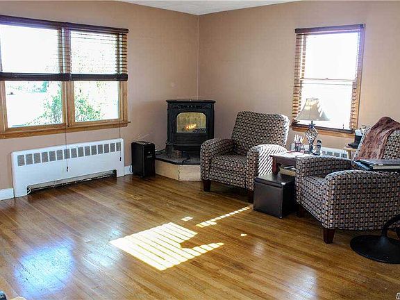2nd image of 262 Forest Ave