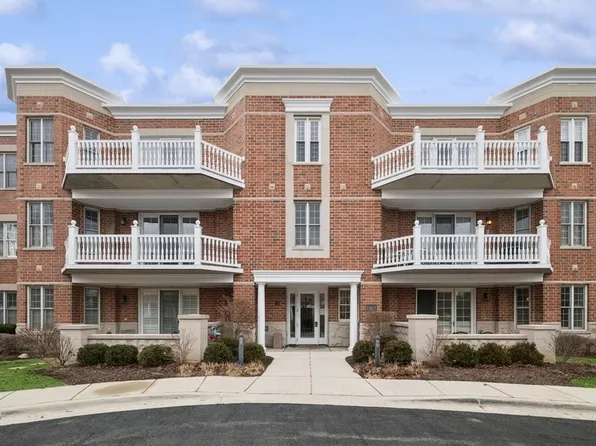 1865 Old Willow Rd Unit 231, Northfield, IL 60093