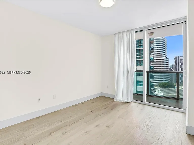 41 SE 5th St #1709 — Photo 10
