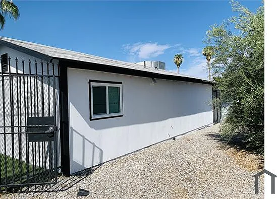 2215 Stewart Ave #B — Photo 7