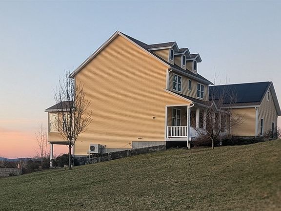 4th image of 456 Ridge Rd