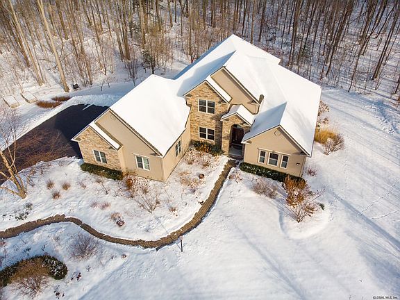 4th image of 5 Callaway Ct