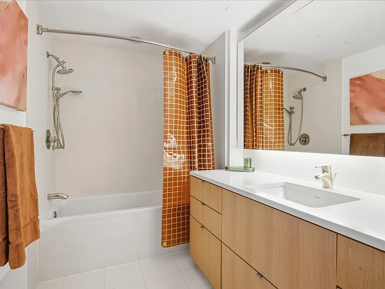 937 NW Glisan St #435 — Photo 23