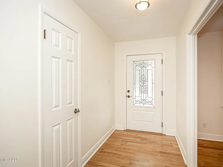1107 Le Badine Ct — Photo 4
