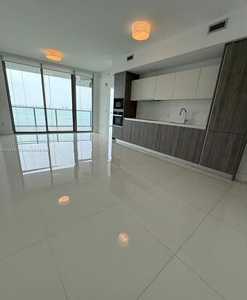 2nd image of 2900 NE 7th Ave Unit 1606
