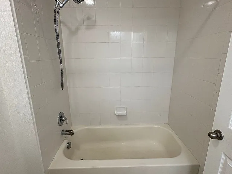 2875 Sunstone Dr — Photo 29