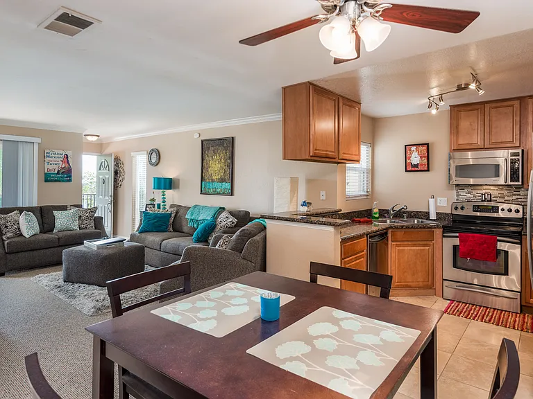 3625 Ash St #9 — Photo 4