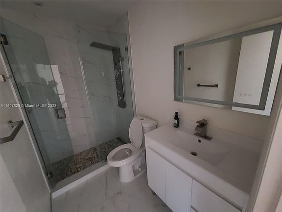 3rd image of 806 W 79th Pl #806