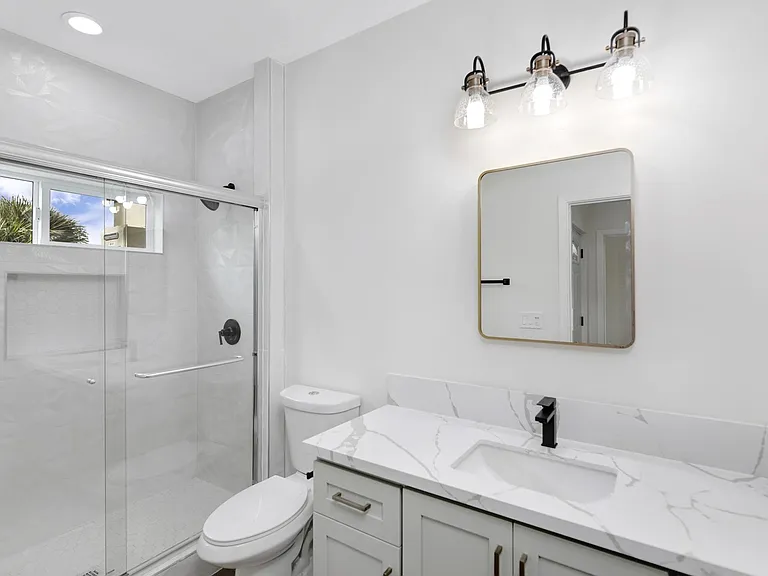5313 Hewlett Dr — Photo 7