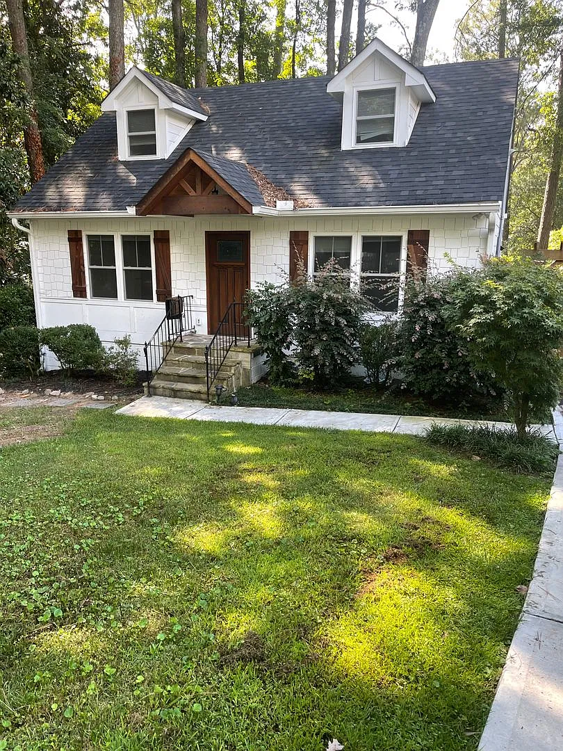 3BR Home Close to Downtown Chamblee — Photo 2