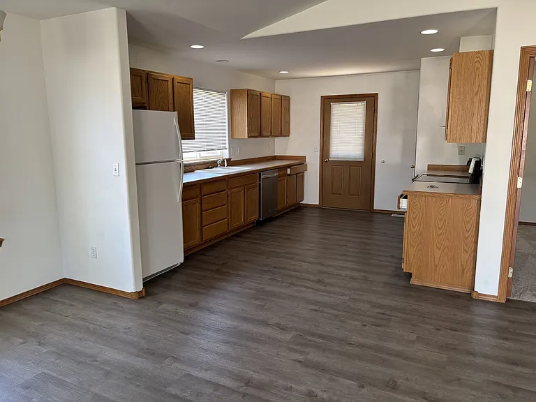 7302-7304 W Yakima Ave #1 — Photo 3