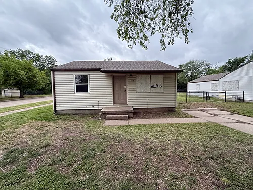 1415 E Arnold St Photo 1