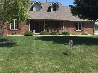 9260 Briar Dr, Lapel, IN 46051