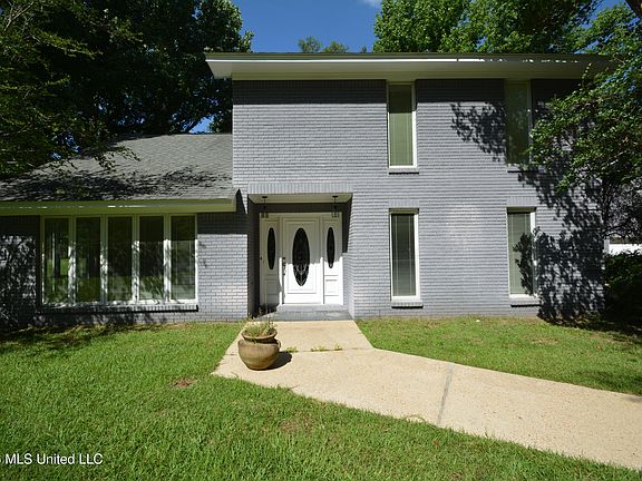 3rd image of 112 Tall Oaks St