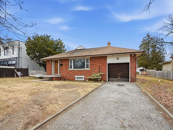 5th image of 1643 Glenburnie Rd
