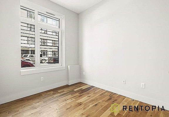 5th image of 1038 Greene Ave #3C
