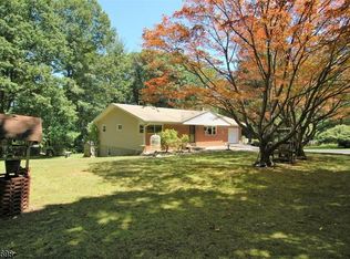 62 Mountain Rd, Ledgewood, NJ 07852