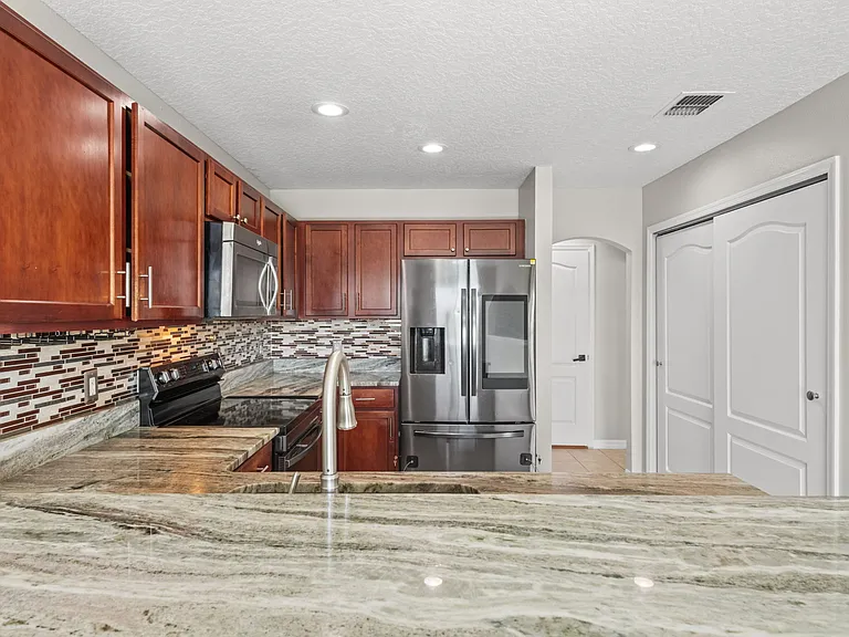 1752 Portcastle Cir — Photo 22