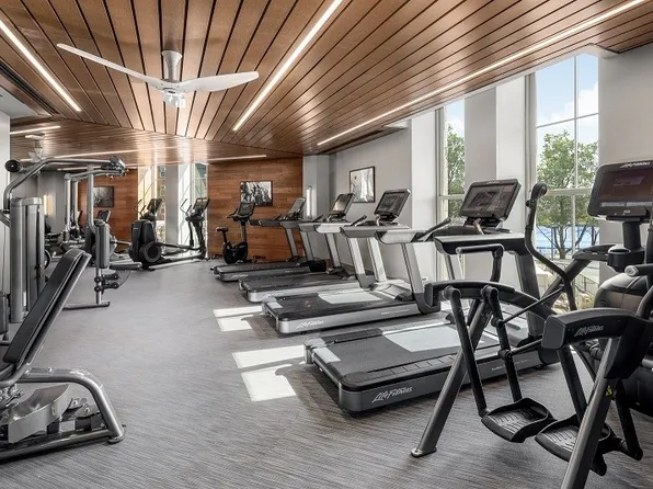 888 Main Street image 16 of 19