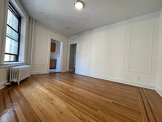 Rented by Hillel Realty Group