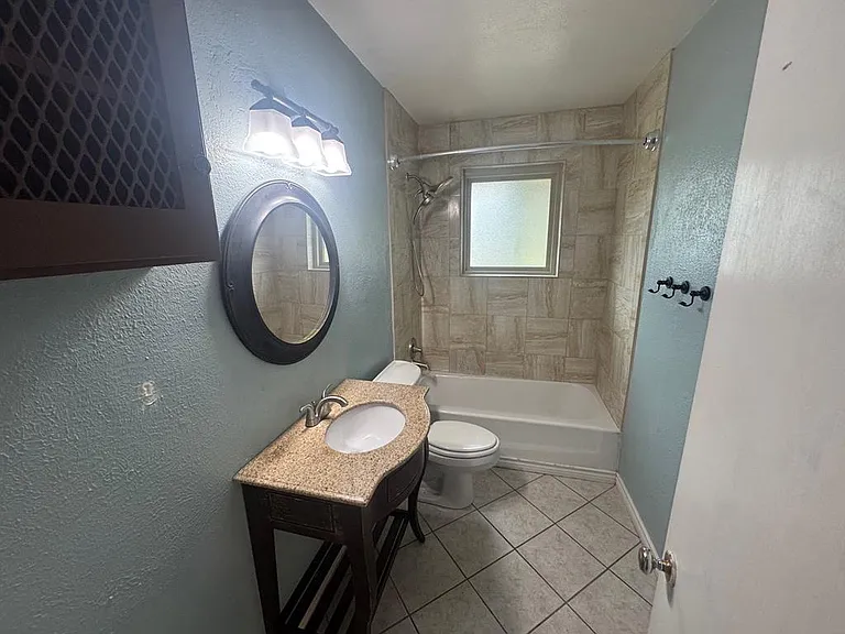 4217 Redbud Ave — Photo 9