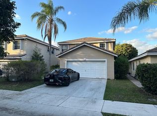 7939 S Silverado Cir, Hollywood, FL 33024