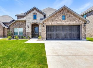 521 Ramon St, Burleson, TX 76028