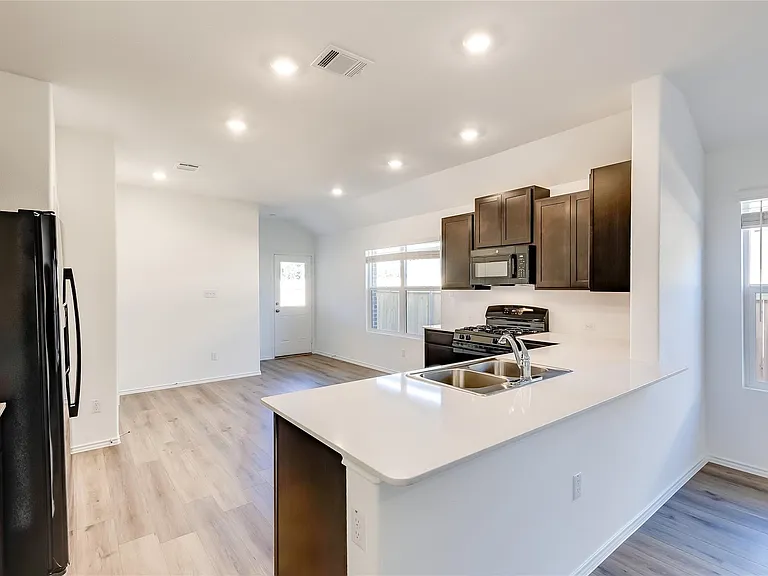 318 Canley Loop — Photo 12