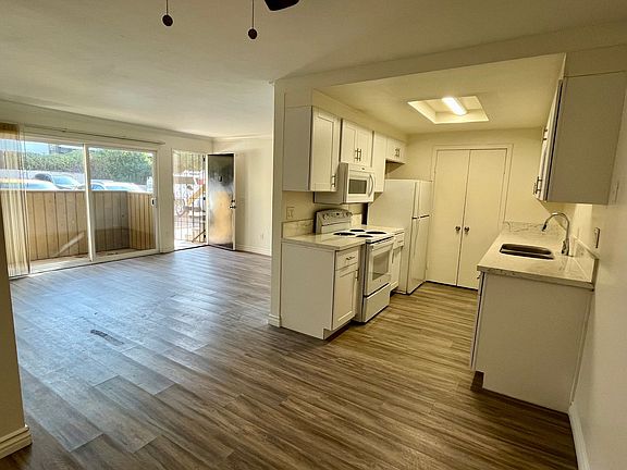 5th image of 2030-2032 Cypress Ave #4