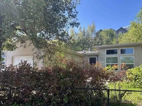 21720 NE Palisade Pl, Fairview, OR 97024