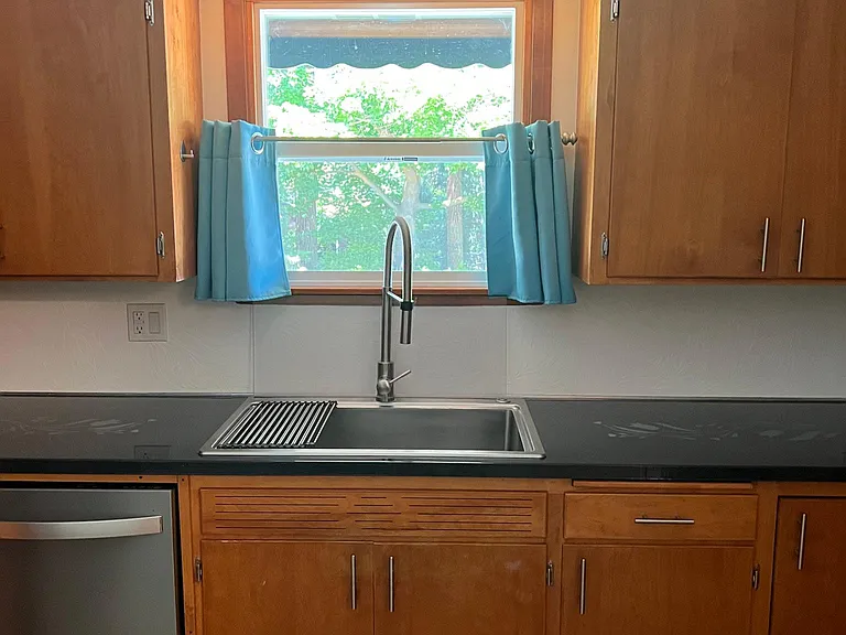 2804 E 12th Ave — Photo 5