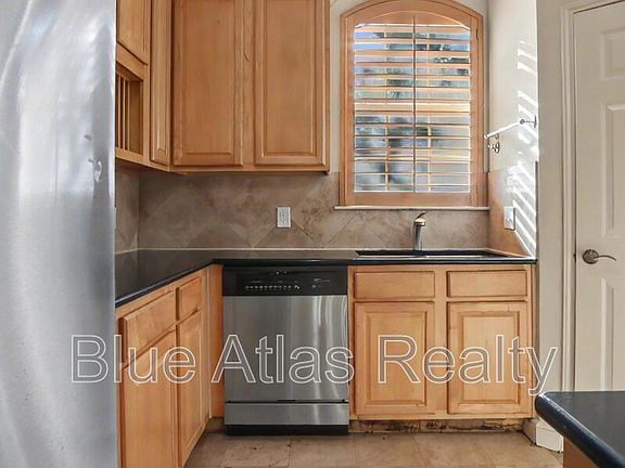 5th image of 4905 Canberra Ln