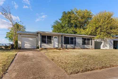 205 Laurel Ln Photo 1