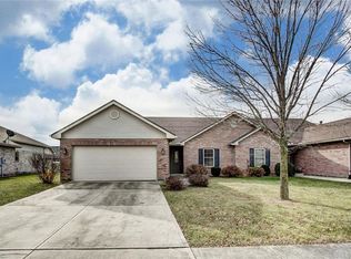 112 Zinfandel Dr, Englewood, OH 45322