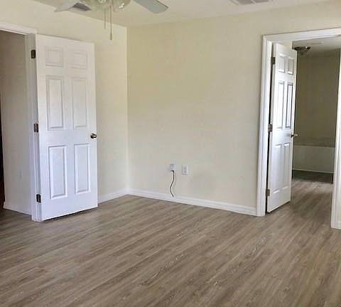4th image of 4141 NE 22nd Pl