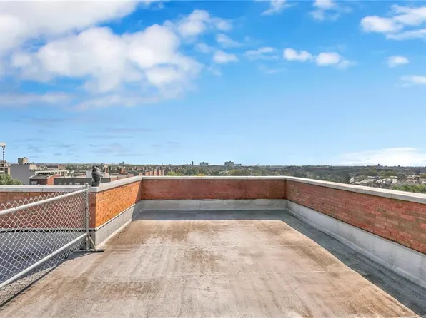 842 Ocean Parkway image 14 of 15