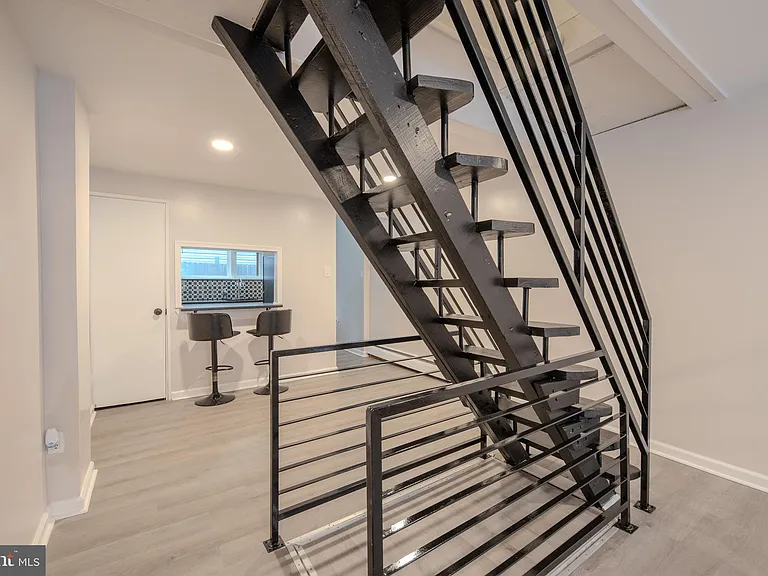 2924 Salmon St — Photo 17