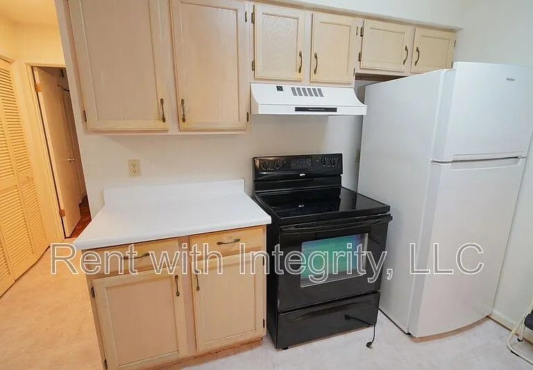 2335 Parrot Ln — Photo 7