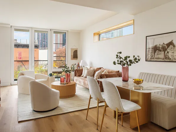 1110 Manhattan Avenue image 5 of 14