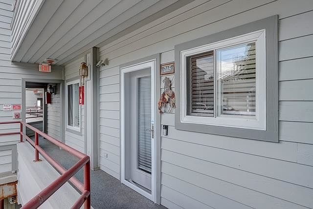 1st image of 530 E Hiawatha Dr #215