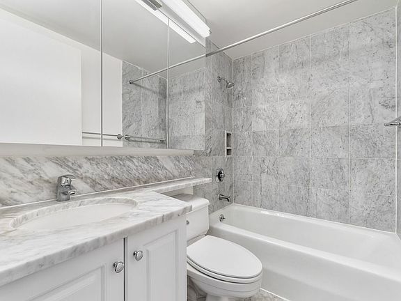 4th image of 235 W 56th St APT 35P