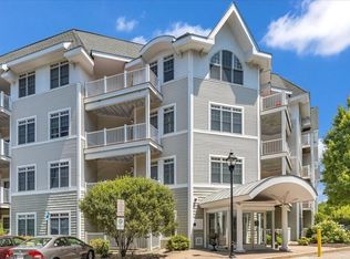 614 Pond St Unit 1303, Braintree, MA 02184