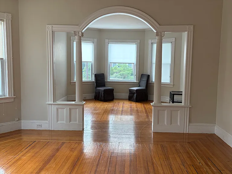 390 Lloyd Ave #1 — Photo 1