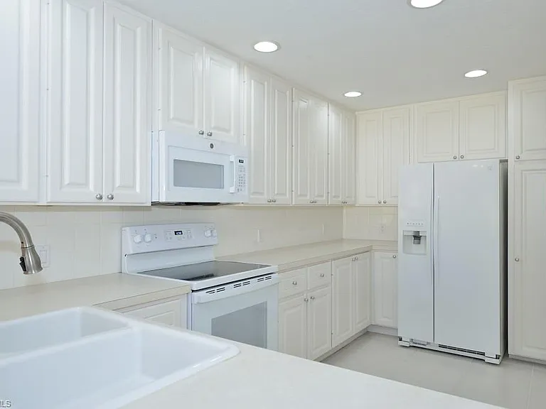 28725 Alessandria Cir — Photo 5