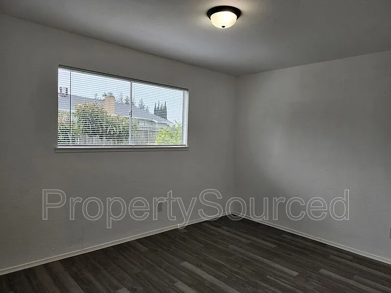 1944 Hickock Ct — Photo 7