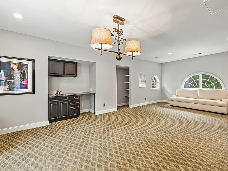 405 Pondview Ct — Photo 20