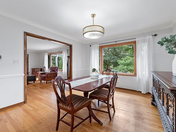 BEAUTIFUL VIEWS FROM ALL THE WINDOWS!