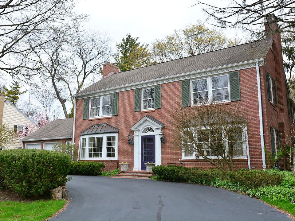 8016 N Links Way, Fox Pt, WI 53217 | Zillow